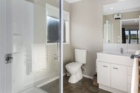 Photo of property in 10 Paparoa Crescent, Aotea, Porirua, 5024