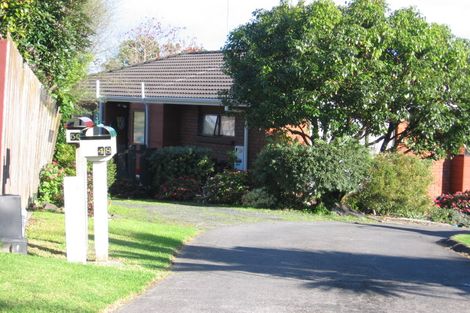 Photo of property in 48 Ewhurst Place, Goodwood Heights, Auckland, 2105