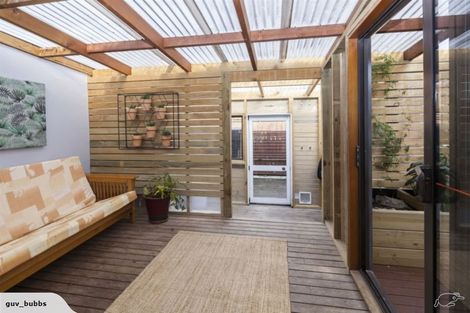 Photo of property in 104 Retreat Road, Avonside, Christchurch, 8061