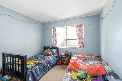 Photo of property in 12 Noeleen Street, Glenfield, Auckland, 0629