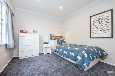 Photo of property in 24 Wai-iti Crescent, Woburn, Lower Hutt, 5010