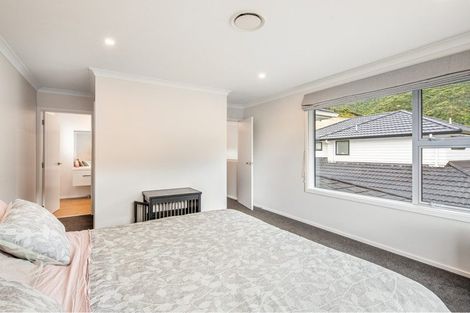 Photo of property in 3 Riroriro Close, Crofton Downs, Wellington, 6035