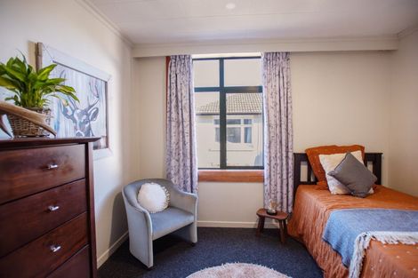 Photo of property in 18 Albert Street, Winton, 9720