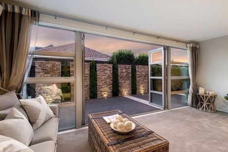 Photo of property in 72 Wai-iti Terrace, Bryndwr, Christchurch, 8052