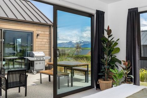 Photo of property in 4 Polperro Court, Jacks Point, Queenstown, 9371