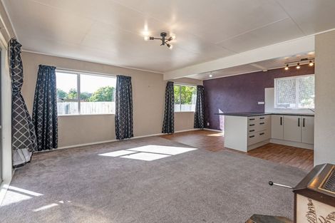 Photo of property in 5 Kirkcaldie Grove, Levin, 5510