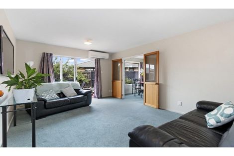 Photo of property in 2/15a Oakhampton Street, Hornby, Christchurch, 8042