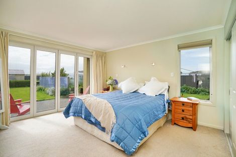 Photo of property in 3 Court Of Ascot, Seaward Bush, Invercargill, 9812