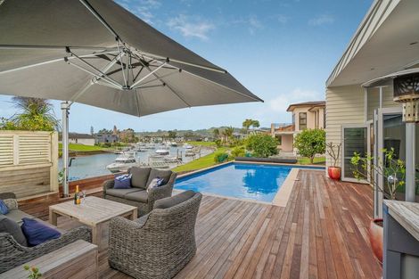 Photo of property in 8 Hei Esplanade, Whitianga, 3510