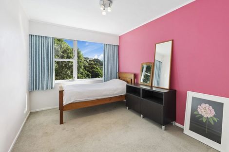 Photo of property in 5 Cluny Avenue, Kelburn, Wellington, 6012