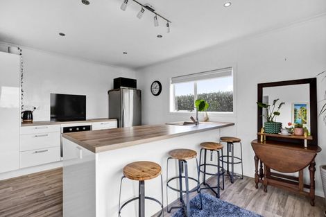 Photo of property in 282 Warea Road, Warea, New Plymouth, 4381