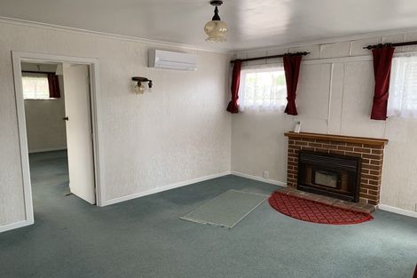 Photo of property in 24 Vanguard Road, Kelston, Auckland, 0602