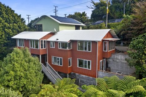 Photo of property in 12-12a Maungaraki Road, Korokoro, Lower Hutt, 5012