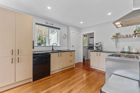 Photo of property in 7e Tasman Street, Vogeltown, New Plymouth, 4310