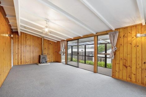 Photo of property in 69 Peach Road, Glenfield, Auckland, 0629
