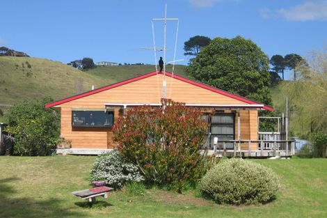 Photo of property in 229 Tangiora Avenue, Whangapoua, Coromandel, 3582