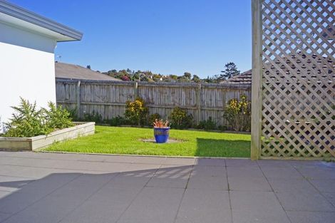 Photo of property in 58 Hewlett Road, Massey, Auckland, 0614