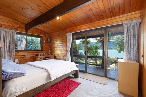 Photo of property in 90 Point Road, Monaco, Nelson, 7011