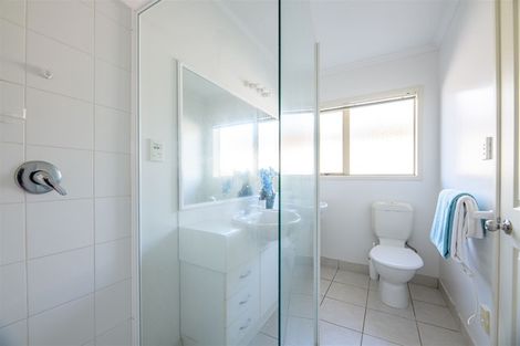 Photo of property in 8 Brookwood Drive, Henderson, Auckland, 0612