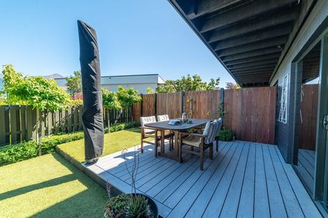 Photo of property in 18 Poplar Drive, Kelvin Heights, Queenstown, 9300