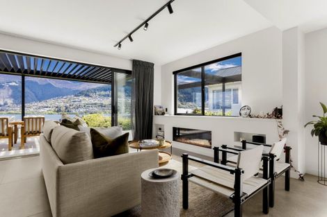 Photo of property in 513 Peninsula Road, Kelvin Heights, Queenstown, 9300