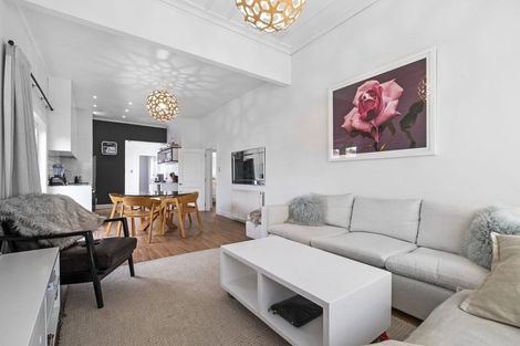 Photo of property in 61 Russell Street, Palmerston North, 4414