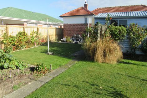 Photo of property in 1 Cameron Street, Waimate, 7924
