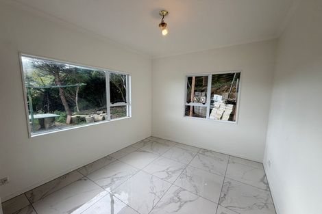 Photo of property in 8 Penlington Place, Karori, Wellington, 6012