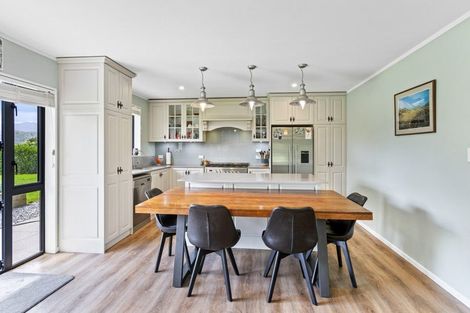 Photo of property in 11 Victoria Road, Westport, 7892