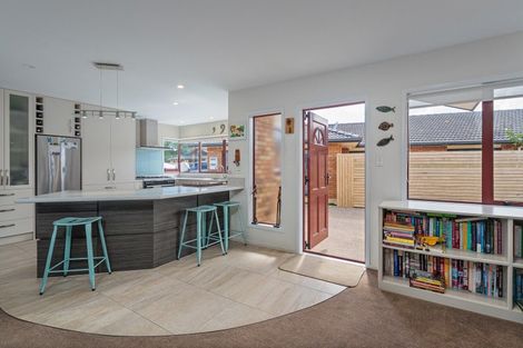 Photo of property in 8 Oribi Place, Whitianga, 3510