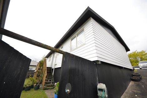 Photo of property in 10 Rook Place, Unsworth Heights, Auckland, 0632