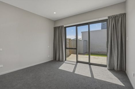 Photo of property in 43 Bradshaw Street, South Dunedin, Dunedin, 9012