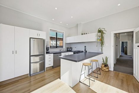 Photo of property in 243 Macandrew Road, Forbury, Dunedin, 9012