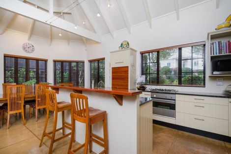 Photo of property in 9 Kahala Place, West Harbour, Auckland, 0618