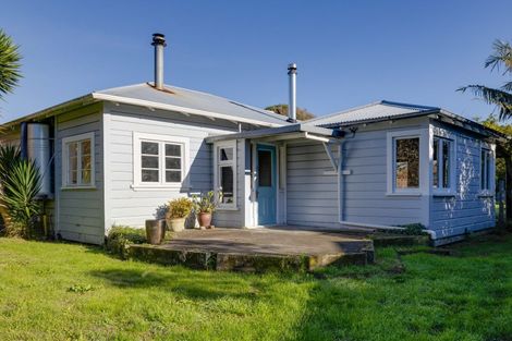 Photo of property in 11 Leyland Road, Te Awanga, 4102