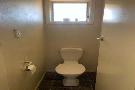 Photo of property in 40 Tahi Terrace, Glen Eden, Auckland, 0602