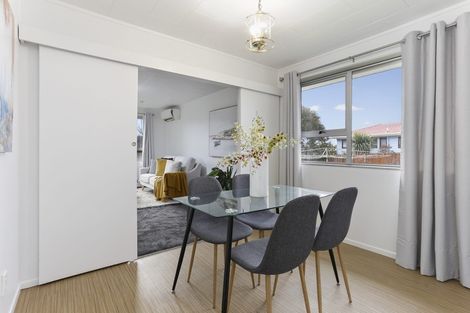 Photo of property in 110 Parrs Cross Road, Sunnyvale, Auckland, 0612