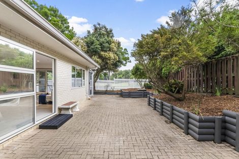 Photo of property in 2 Ashdown Place, Pahurehure, Papakura, 2113