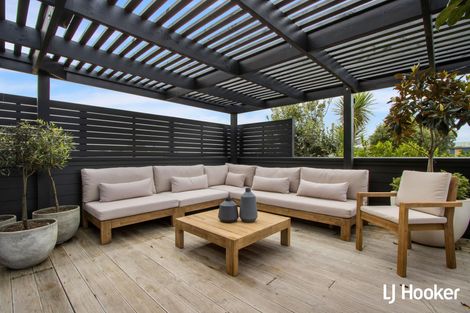 Photo of property in 24 Surfers Avenue, Waihi Beach, 3611