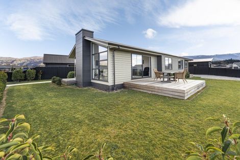 Photo of property in 38 Olds Crescent, Cromwell, 9310