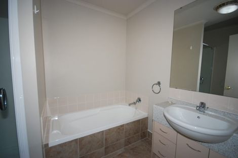 Photo of property in 28 Terracotta Drive, Blockhouse Bay, Auckland, 0600