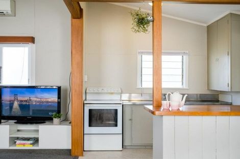 Photo of property in 404 Clifford Street, Mangapapa, Gisborne, 4010