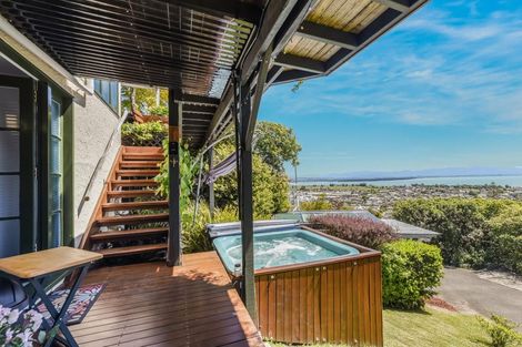 Photo of property in 4 Rangiora Terrace, Tahunanui, Nelson, 7011