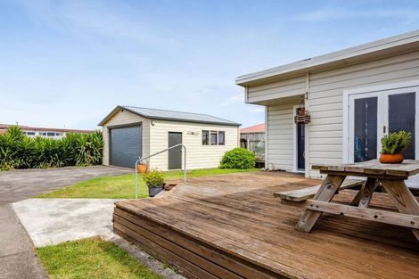 Photo of property in 22 Milmoe Street, Hawera, 4610