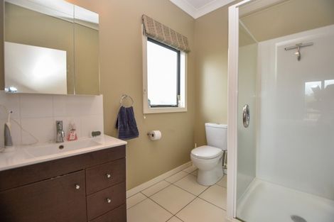 Photo of property in 18 Carrington Drive, Carterton, 5713