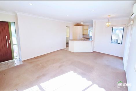 Photo of property in 23a Captain Scott Road, Glen Eden, Auckland, 0602