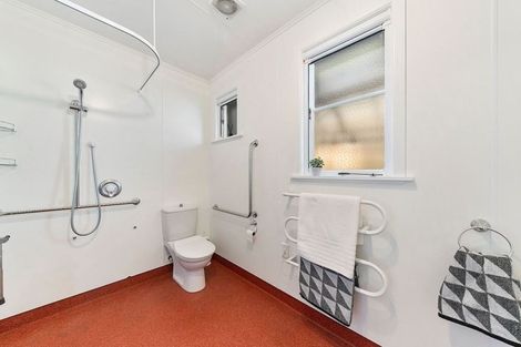 Photo of property in 132a Wyndham Road, Pinehaven, Upper Hutt, 5019