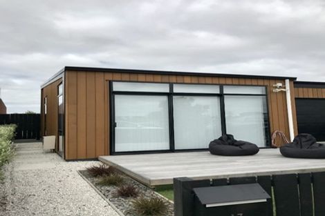 Photo of property in 17 Lieutenant Lane, Papakura, 2110