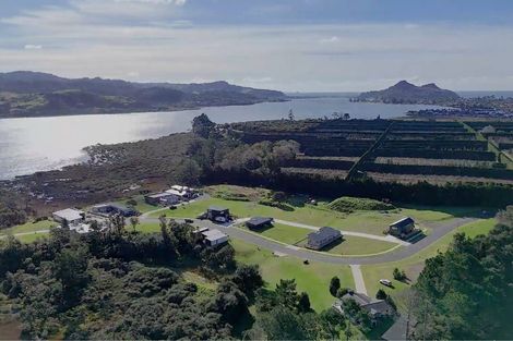 Photo of property in 16 Pinnacles Lane, Pauanui, 3579