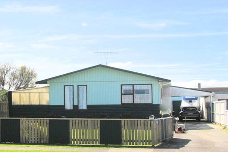 Photo of property in 13 Rogers Street, Castlecliff, Whanganui, 4501